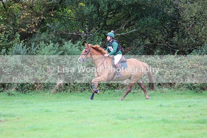 JPP_5512 - Class 6: 90cm +: Crossed Logs