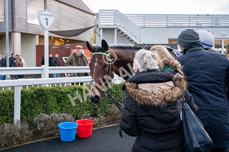 010125-Race 6-Maghlaak-2325 - Race 6