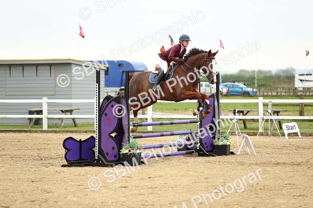 SBM_000370 - Class 2 - Senior British Novice 90cm