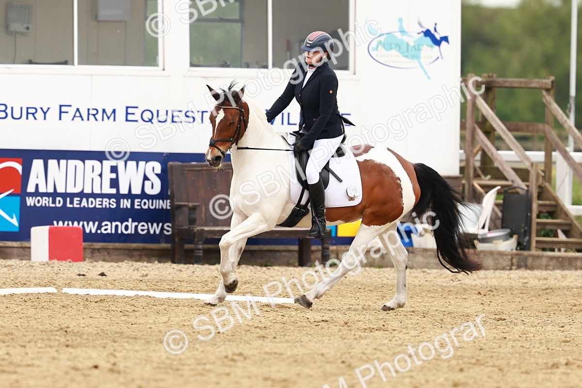 SBM_001073 - Class 6 - Novice 4