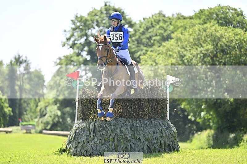 240525-113337-13054 - 356-CREEVAGHSTABLES_IFICUDIWUD-Tim_Cheffings