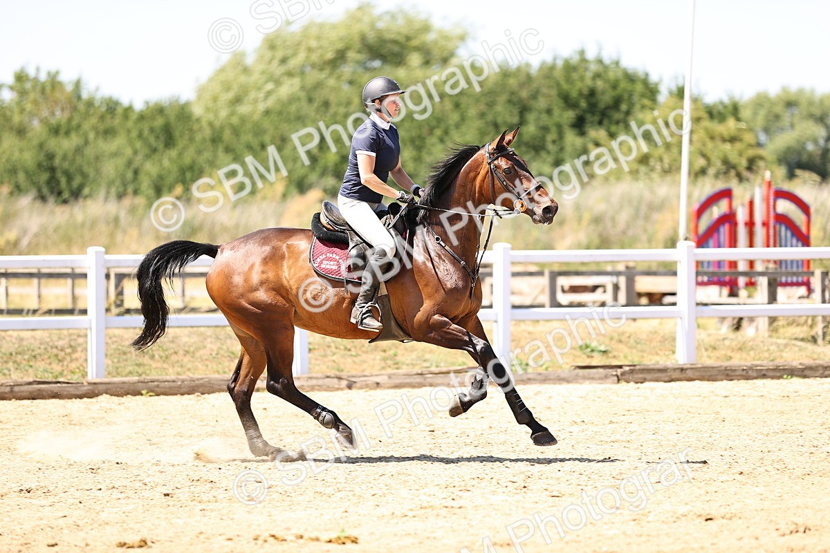 SBM_014763 - Class 15 - Senior Newcomers - 1.10m Open