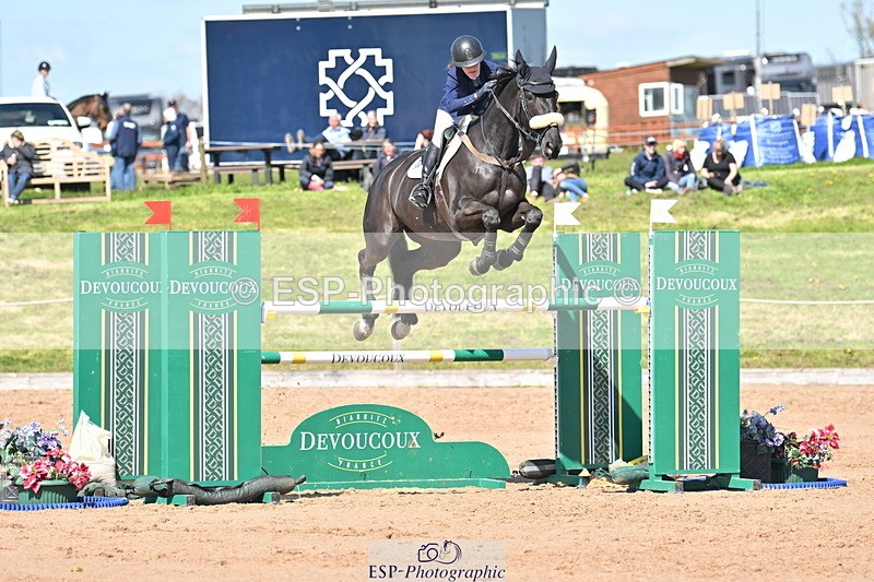 240420A-143205-11781 - Cls 7, 2 Star Medium Tour 1.35m