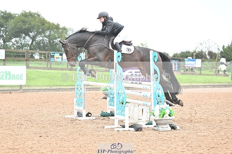 251003-122600-00730 - Cls 2 Newcomers and 1.10m