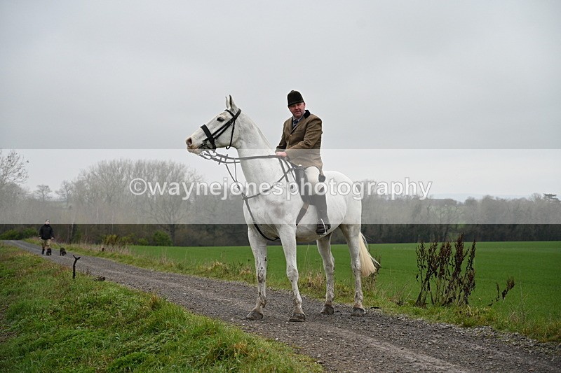 WJ7_9719 - Walk out..