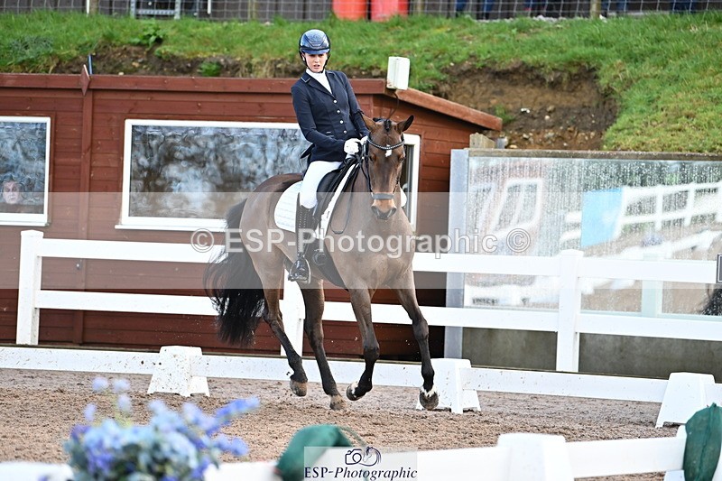 240218A-110525-05803 - 131-Lauren.Burrows-Active.Vogue