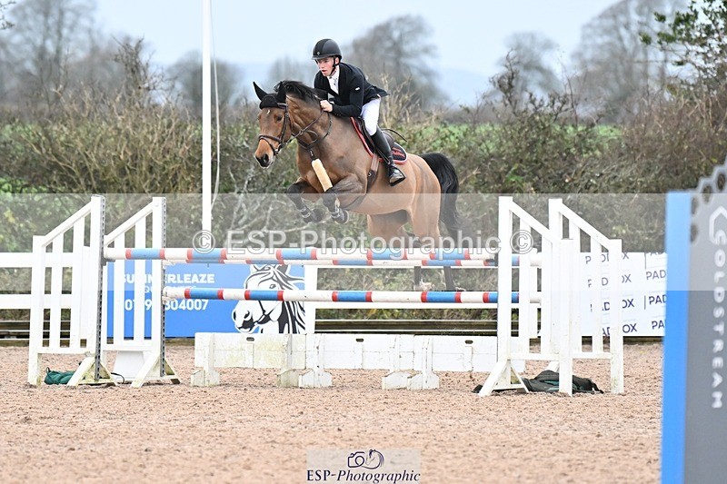 241206-135838-01032 - Cls 6 Foxhunter and 1.20m Open