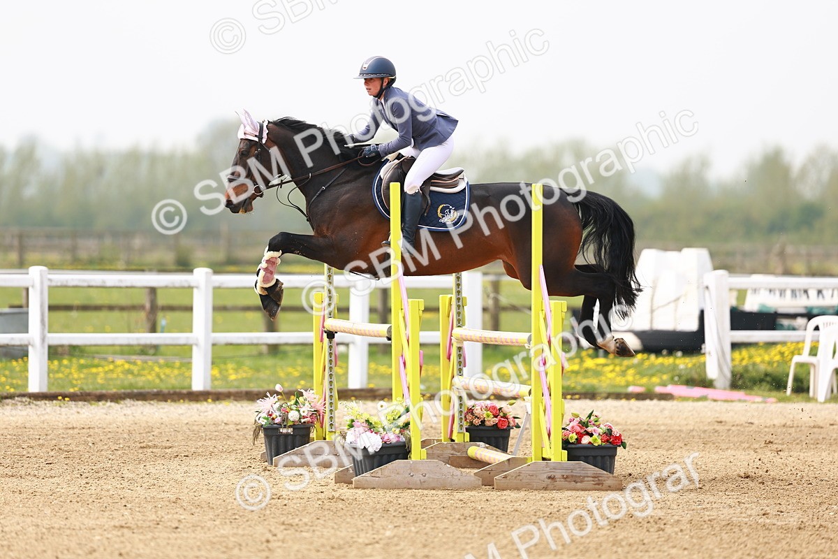  - Class 17 - Senior 1.05m