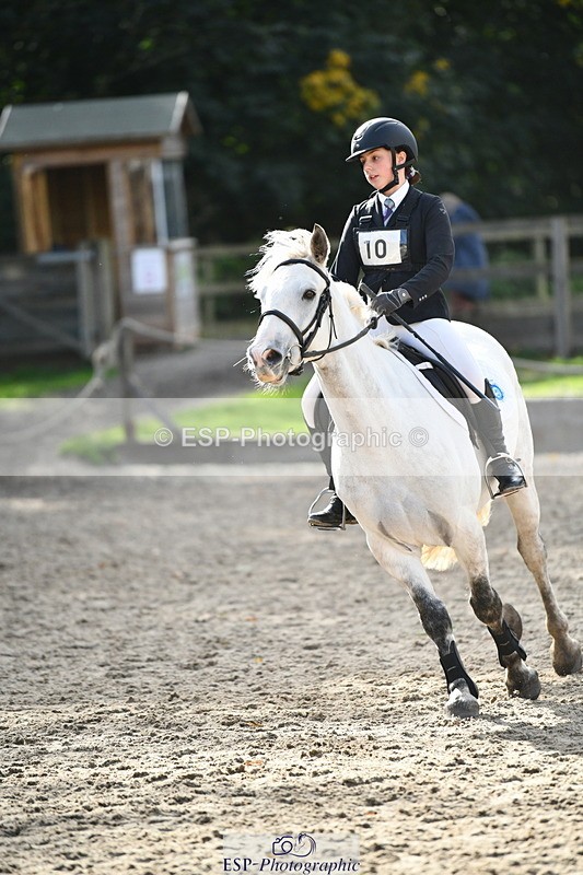 251004A-151429-01748 - Classes 8 & 9 70cm