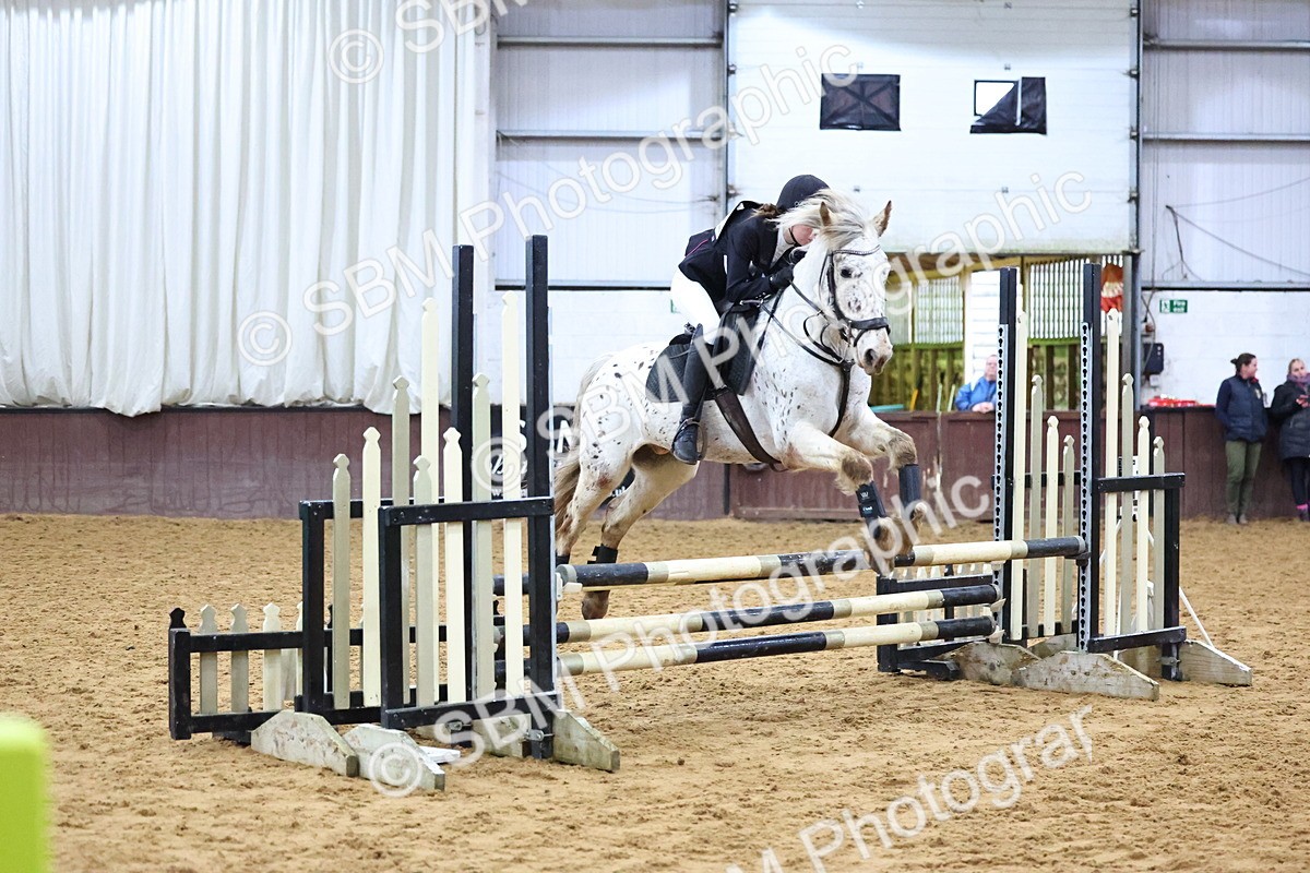 SBM_001659 - Class 4 - Festive Fences - 70cm