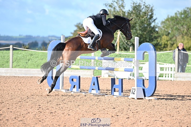 231014A-104320-04198 - Cls 18 Newcomers & 1.10m Open