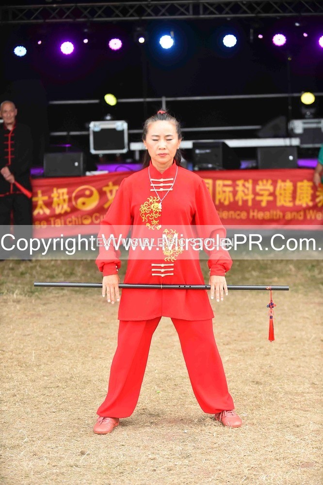 SH4_1523 - Tai Chi with Lisa Kay.