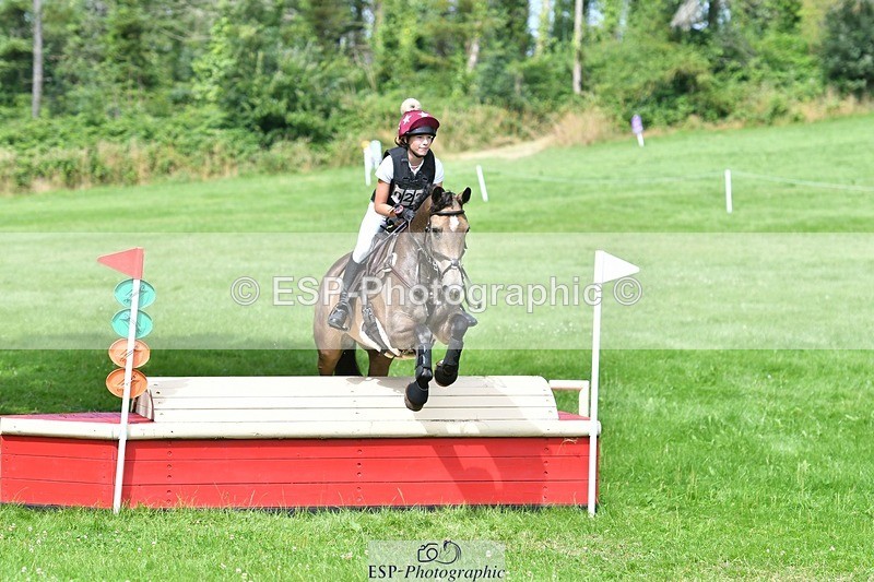 240803-151955-08143 - 227-Neve_Webber-MR_BUZZ