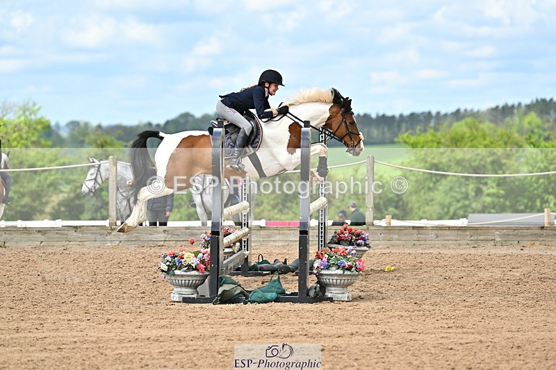 240504A-113703-01257 - Cls 3 Pony Discovery & 90cm Open