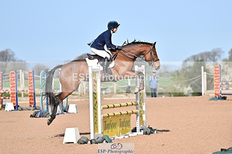 260408-101032-00093 - Cls 2 British Novice and 90cm