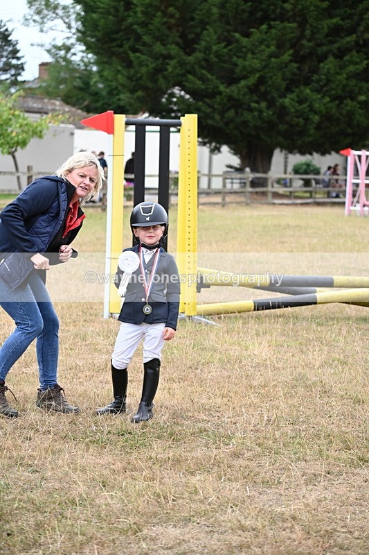 WJ6_9799 - Class 12 Minimus Jumping 45cm