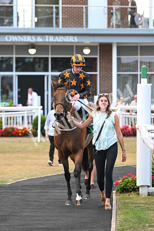 150825-Race 3-South Parade-2759 - Race 3