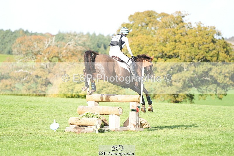 251024A-121542-08691 - B-124-Sophie.Lamb