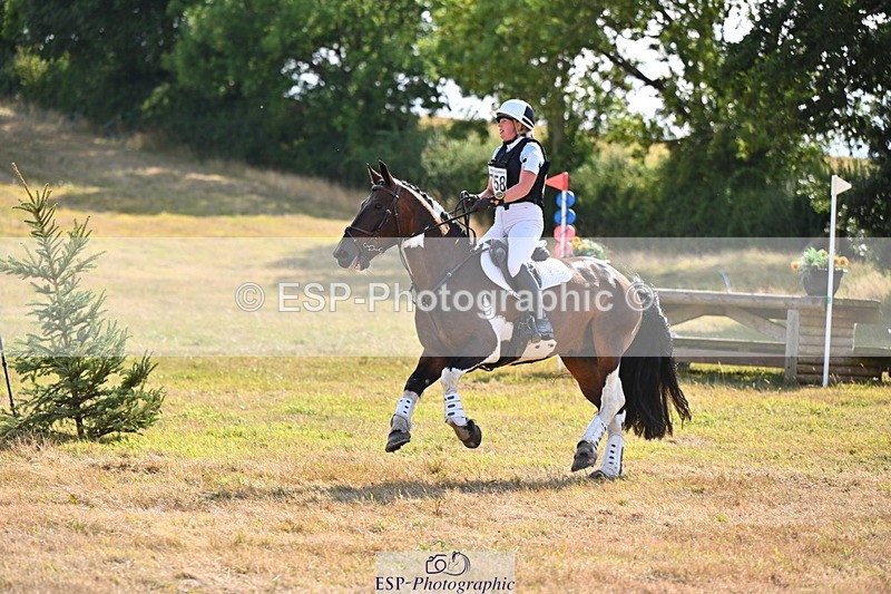 250803A-162637-16812 - Q-758-Caroline.Hutchens-CLOGORROWS.SOCKY