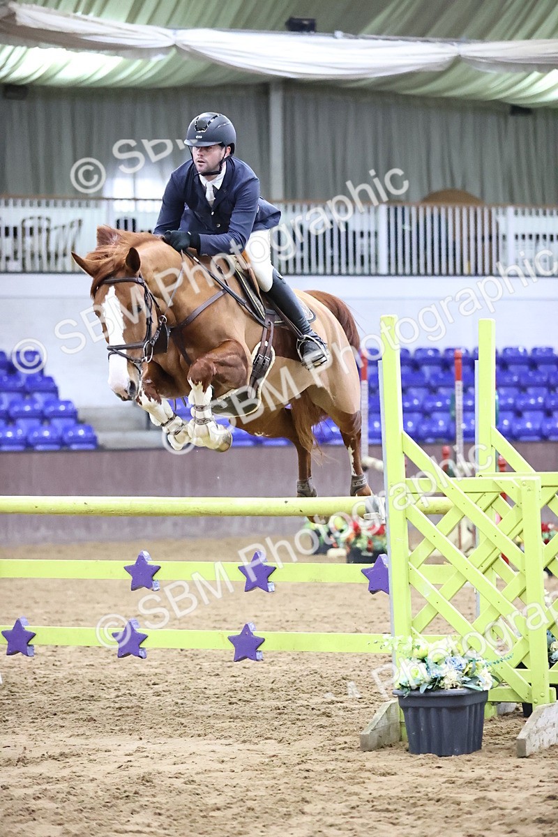 SBM_2551 - Class 9 - Senior Newcomers/ 1.10m Open