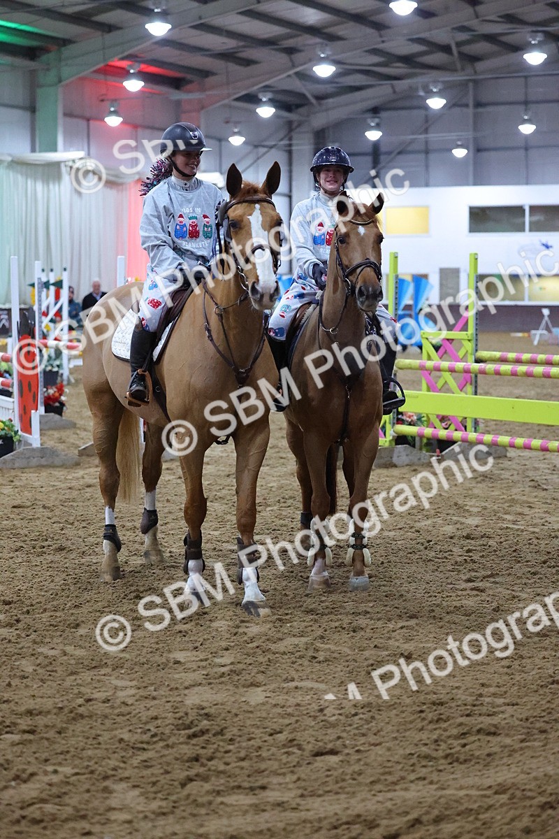 SBM_004320 - Class 20 - Pairs Relay Jumping 1.10m