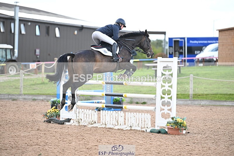 240912A-122753-01476 - Cls 3 Snr Foxhunter
