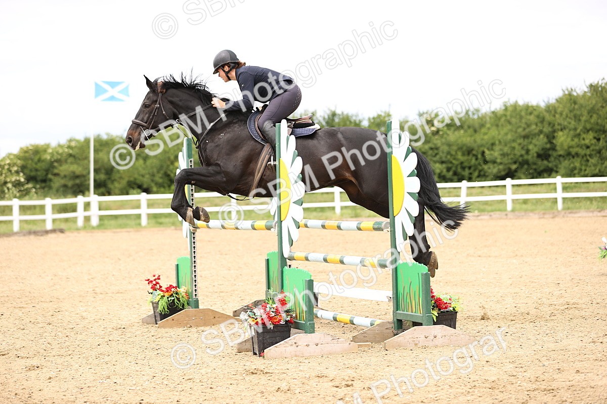 SBM_007787 - Class 19 - Senior Newcomers - 1.10m