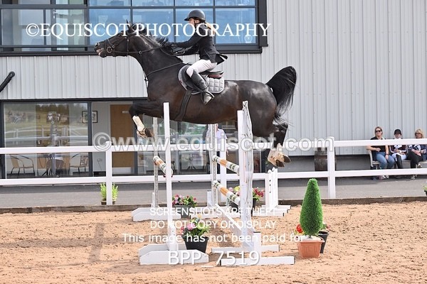 BPP_7519 - CLASS 15 FRI Senior 1.05m Open