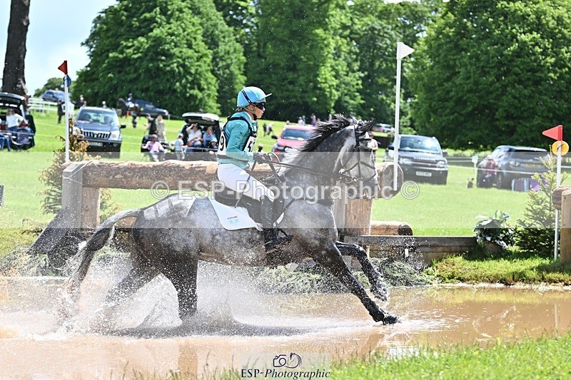 240526-121645-21913 - 529-SBH_BIG_WALL-Izzy_Taylor