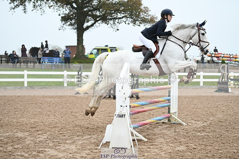 241103A-104503-07563 - SUN Cls 21 Snr Newcomers and 1.10m Open