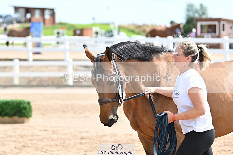 240717A-145127-02350 - Trot Up 2pm to 3pm - This folder is not in time order