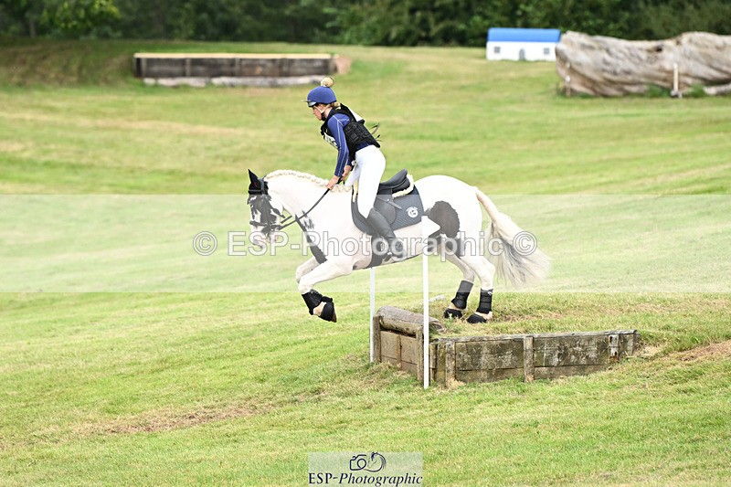 240825X-165916-37410 - 80cm XC 16.30 to 17.30