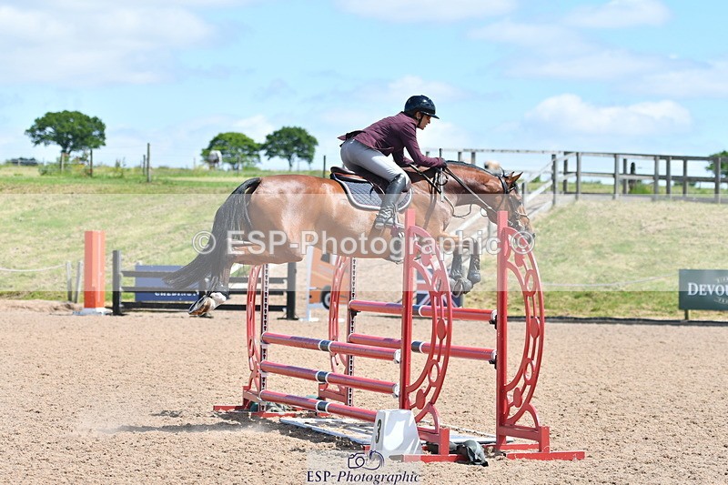 240609A-122825-05178 - Cls 18 Snr Newcomers and 1.10m Open