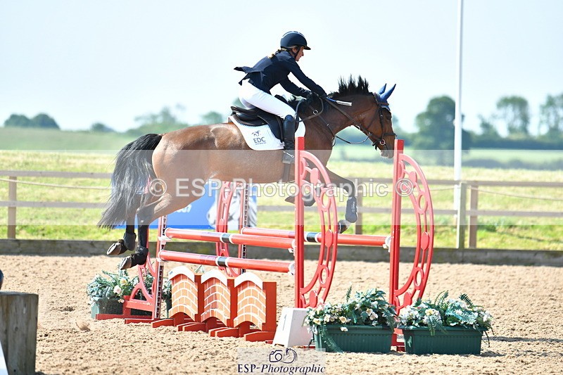 230609A-102643-00103 - Cls 1 Snr 1.05m & 1.10m Open