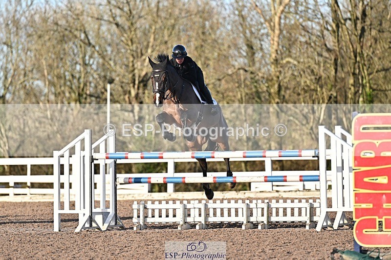 251203-141216-00807 - Cls 5 Foxhunter and 1.20m Open