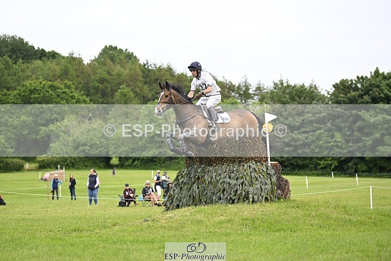 240525-154041-16844 - 222-KILCANNON_SENSATION-Harry_Meade