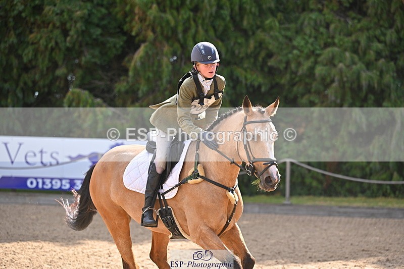 250802A-095416-00297 - A-008-Sophia.Vestey-BURDAL.DUKE