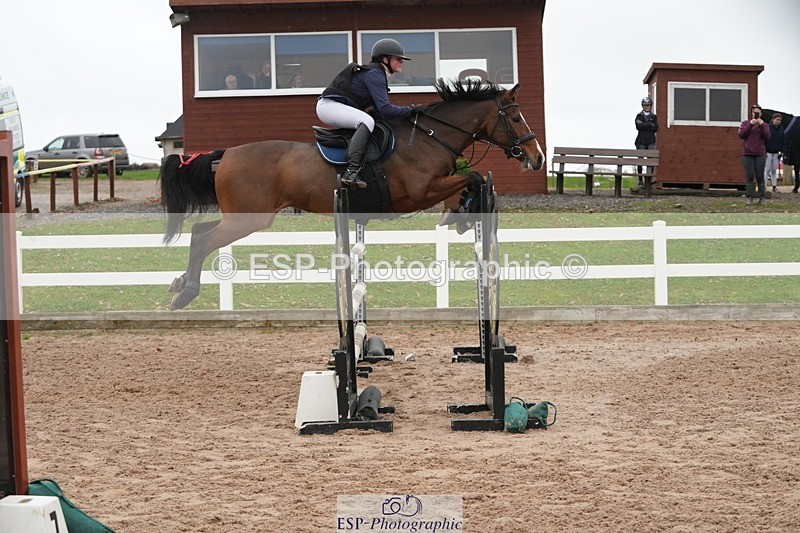 251109-115900-03694 - Cls 20 Newcomers and 1.10m Open