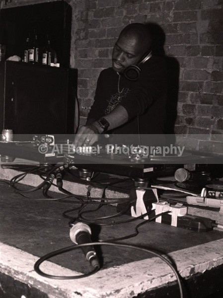 31 cut_master_swift - Rodney P & Skitz @ sankeys  28.11.02