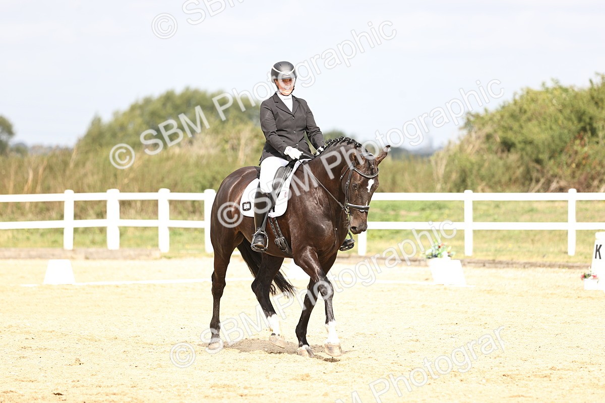SBM_016144 - Class 14 - Novice 23 - 10.29-11.32