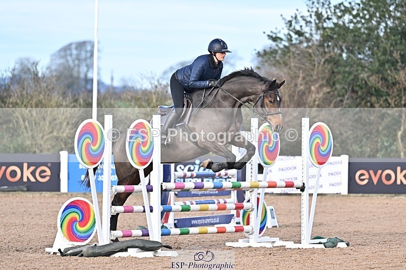 251126-094943-00069 - Cls 0 + 1, Clear Round, British Novice and 90cm