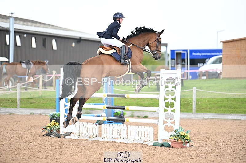 240912A-130834-01639 - Cls 3 Snr Foxhunter