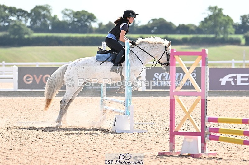 250821B-154155-00587 - Group B - Danielle