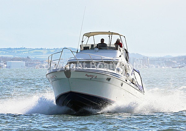 121104 DAGOBERT WT7A3132 - Flybridge Cruisers