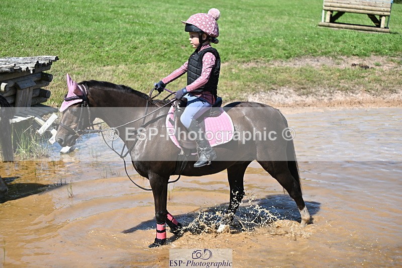 240729B-145825-02894 - Abbie's Group XC