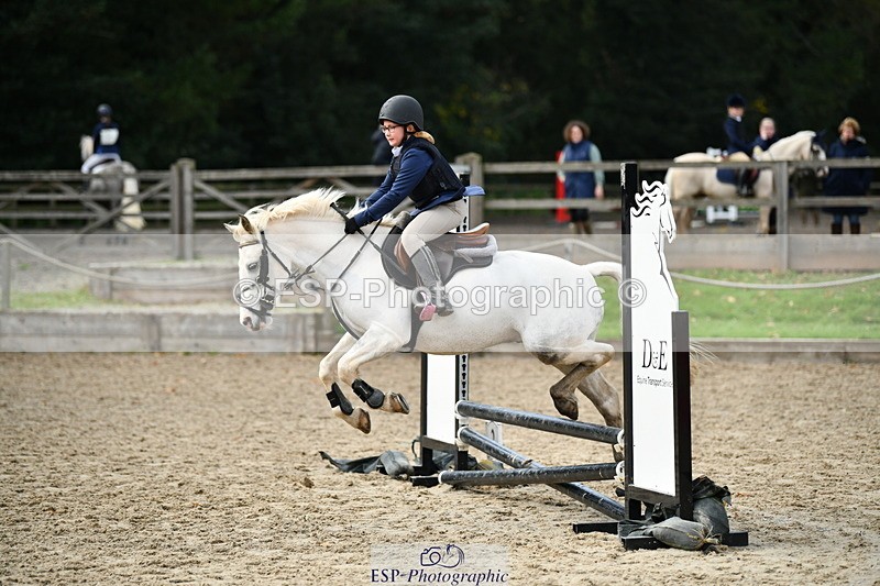 251004A-125950-01075 - Classes 6 & 7 60cm