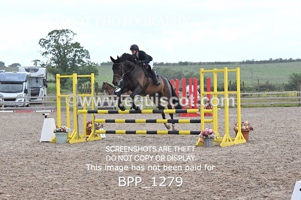 BPP_1279 - CLASS 10 SAT Senior BritiNovice/ 90cm Open
