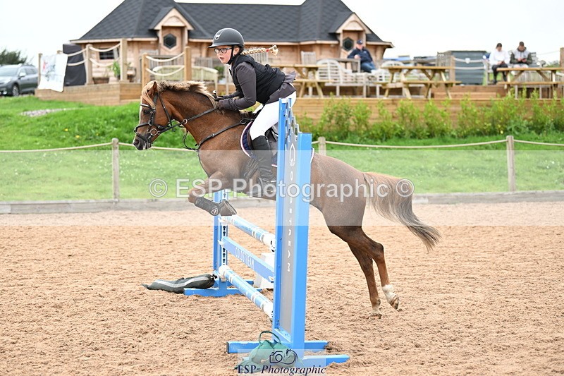 240907A-124426-01743 - Cls 3 Pony Medium Team 80cm & 90cm