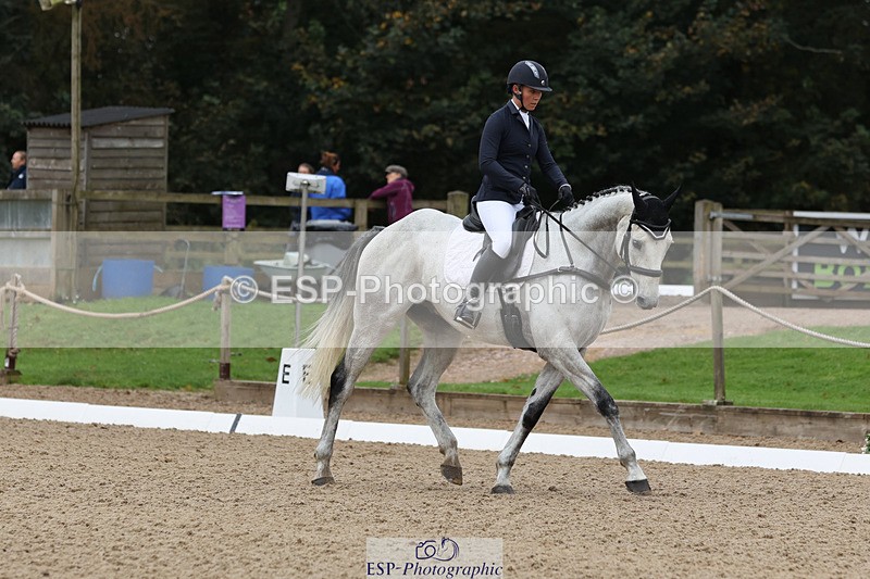 241024-104049-01639 - 143-Courtney.Romcke-KILBALLYBOY.SURPRISE