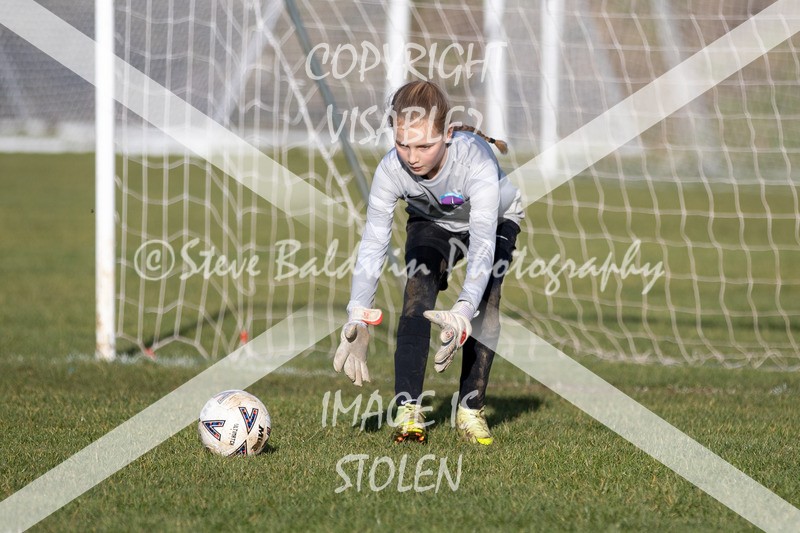 1DX30726 - 2026-01-17 FC Abbey Meads U9 Purple Girls V Develop FC U9 Girls